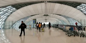 Banjir di Bangkok Ganggu Penerbangan Ratusan Wisatawan Terjebak di Bandara