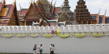 Thailand Terapkan Pajak Wisata untuk Turis Asing dengan Beberapa Pengecualian